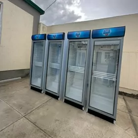 witrina haladilnik Ugur holodi