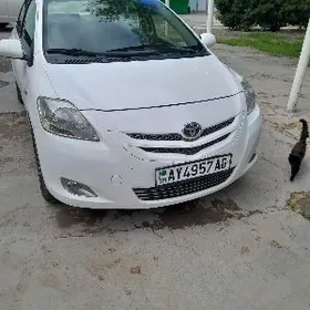 Toyota Yaris 2010