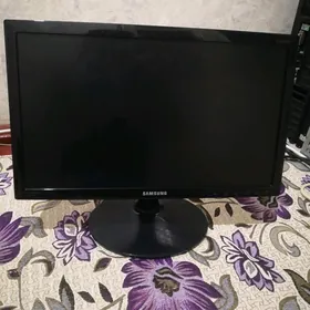 SAMSUNG 19lyk monitor