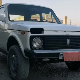Lada Niva 1985