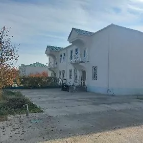 Taze zaman kates 10 komnat