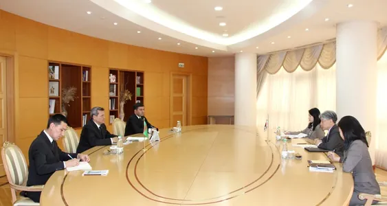 Türkmenistanyň DIM-iniň ýolbaşçysy Koreýa Respublikasynyň täze ilçisiniň ynanç hatlarynyň nusgalaryny kabul etdi