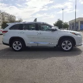 Toyota Highlander 2018