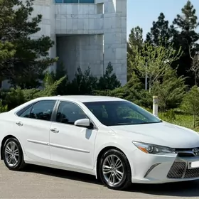 Toyota Camry 2015