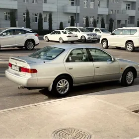 Toyota Camry 2000