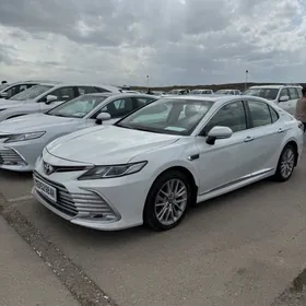 Toyota Camry 2022