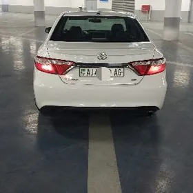 Toyota Camry 2015