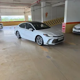 Toyota Camry 2026