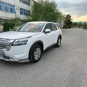 Nissan Pathfinder 2021