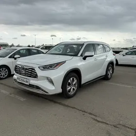 Toyota Highlander 2022