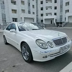Mercedes-Benz E320 2003