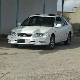 Toyota Camry 2000