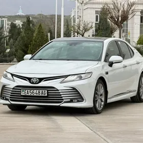 Toyota Camry 2020