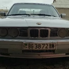 BMW 525 1989
