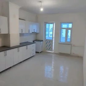 Элитка 3 ком. 4 этаж.