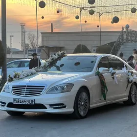 Mercedes-Benz S-Class 2010