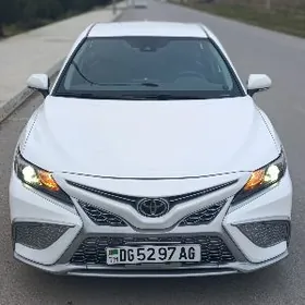 Toyota Camry 2022