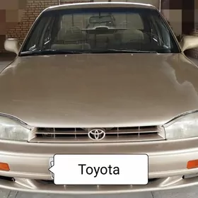 Toyota Camry 1992