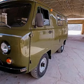 UAZ 2206 2001