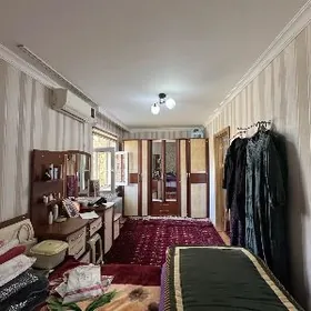 10 мкр 2 ком 4/3 этаж Арзан