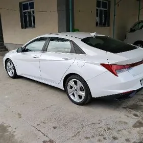 Hyundai Elantra 2021