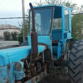MTZ T-28 2000