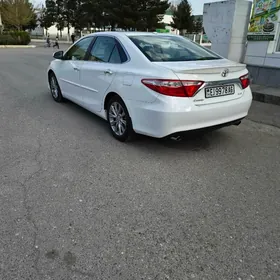 Toyota Camry 2016