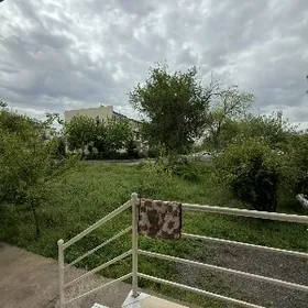 9мкр 1эт 3ком с двором