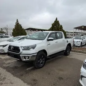 Toyota Hilux 2025