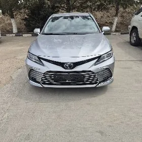 Toyota Camry 2022