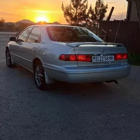 Toyota Camry 2001