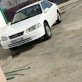 Toyota Camry 2000
