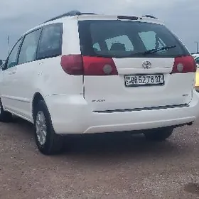 Toyota Sienna 2007