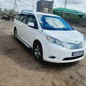 Toyota Sienna 2011