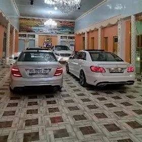 Mercedes-Benz C250 2011