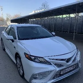 Toyota Camry 2022