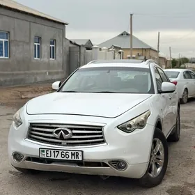 Infiniti FX35 2010