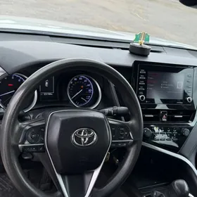 Toyota Camry 2021