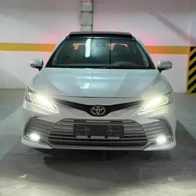Toyota Camry 2019