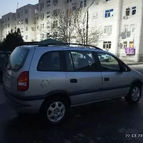 Opel Zafira 2001