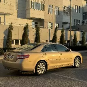 Toyota Camry 2011