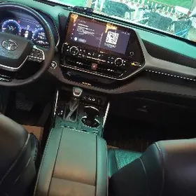 Toyota Highlander 2023