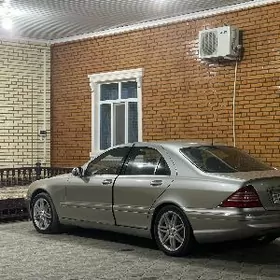 Mercedes-Benz S-Class 2000