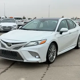 Toyota Camry 2020