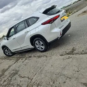 Toyota Highlander 2020