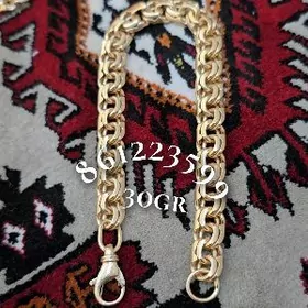 gyzyla menzes kardinal braslet