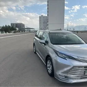 Toyota Sienna 2022