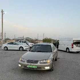 Toyota Camry 2000