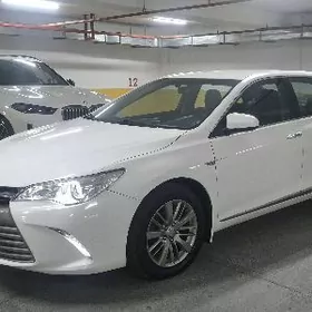 Toyota Camry 2017