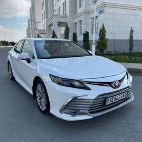 Toyota Camry 2020